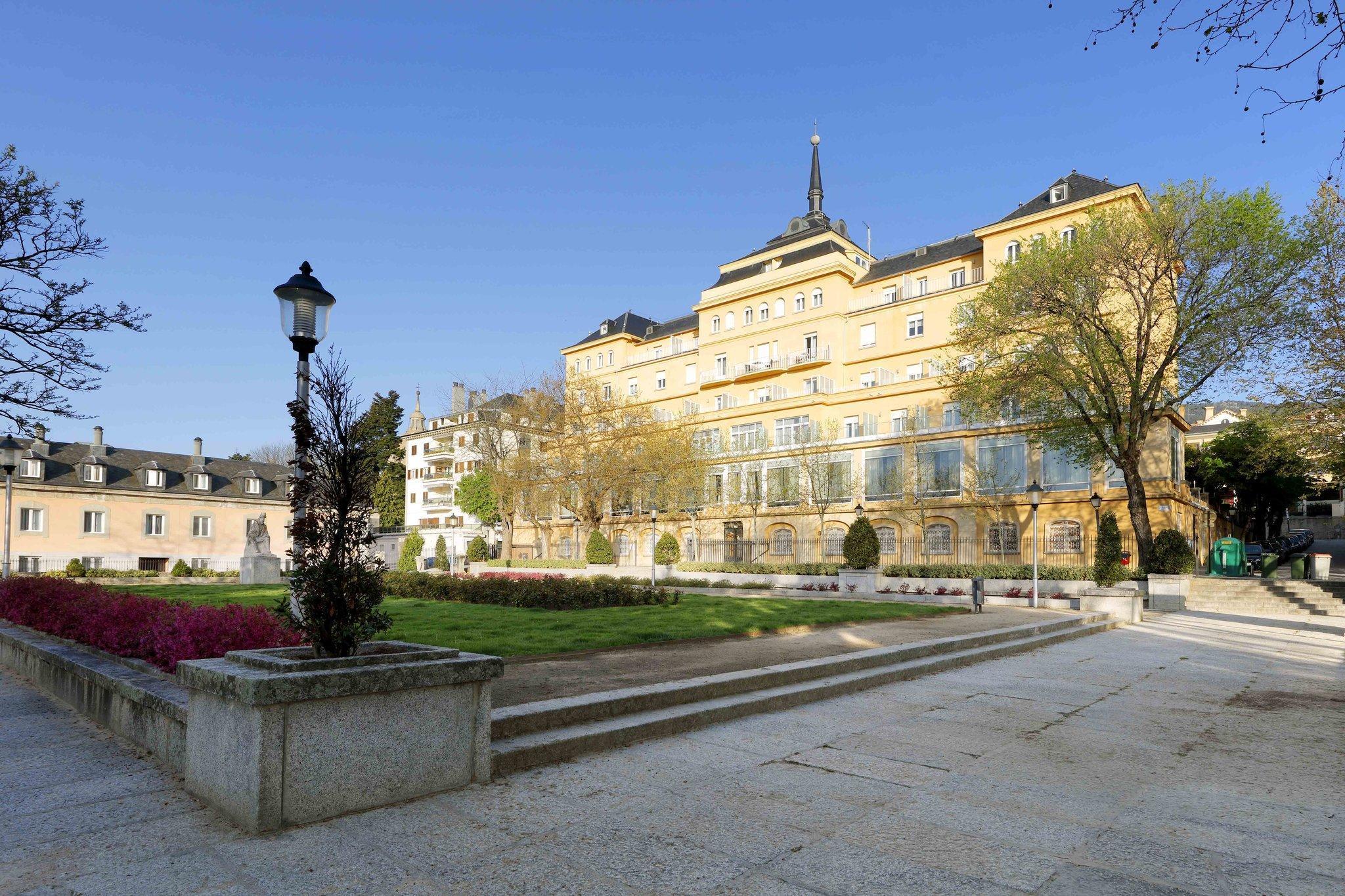 Exe Victoria Palace Hotel San Lorenzo de El Escorial Exterior photo